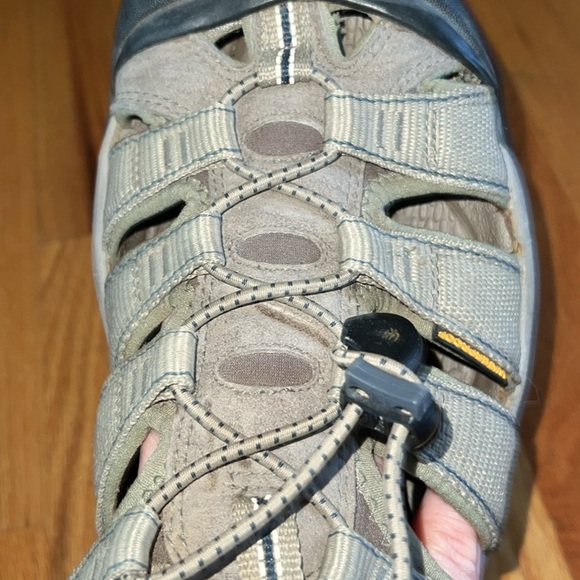 Gently worn men’s Keens - Picture 11 of 13